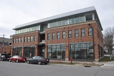Building Photo - 271-287 N Linn St