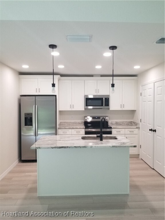 Foto del edificio - 420 W Waterway Ave NW