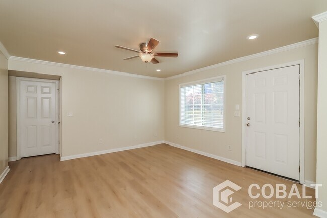 Foto del edificio - 2145 Bolton Rd NW