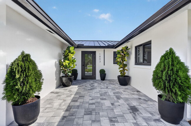 Foto del edificio - 1803 Juno Isles Blvd