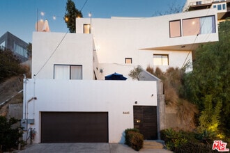 Building Photo - 8465 Franklin Ave