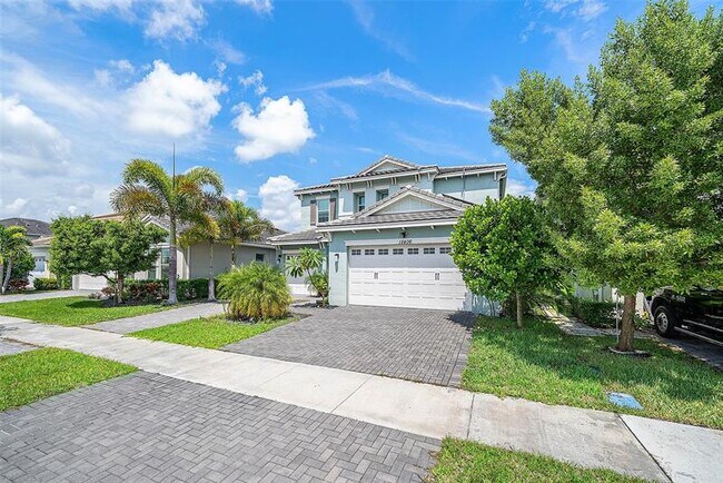 Foto del edificio - 15406 Goldfinch Cir