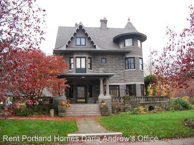Building Photo - 5125 NE Garfield Ave
