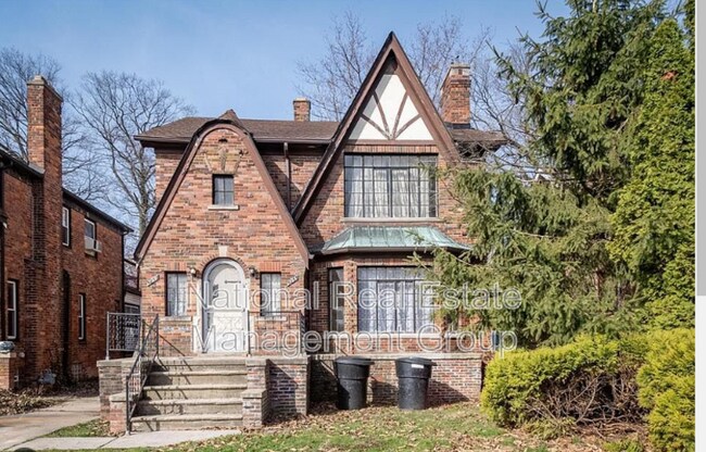 Foto del edificio - 5253-55 Grayton - 2