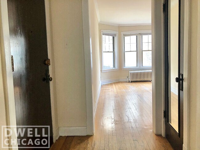 Foto del edificio - 1037 W North Shore Ave