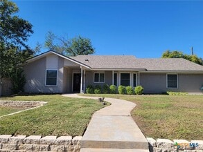 Building Photo - 1102 End O Trail