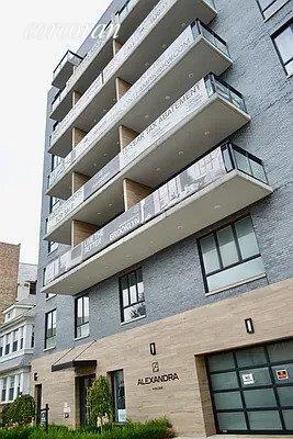 Building Photo - 2222 Ocean Ave