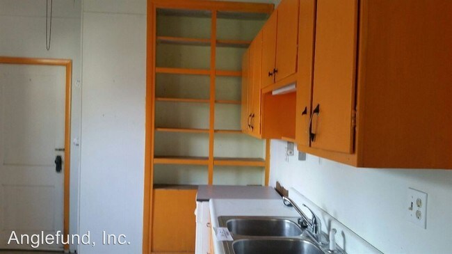 Building Photo - 3 br, 2 bath House - 420 S 4th St.