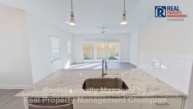 Foto del edificio - Newly Constructed Luxury Townhomes in Porters Neck