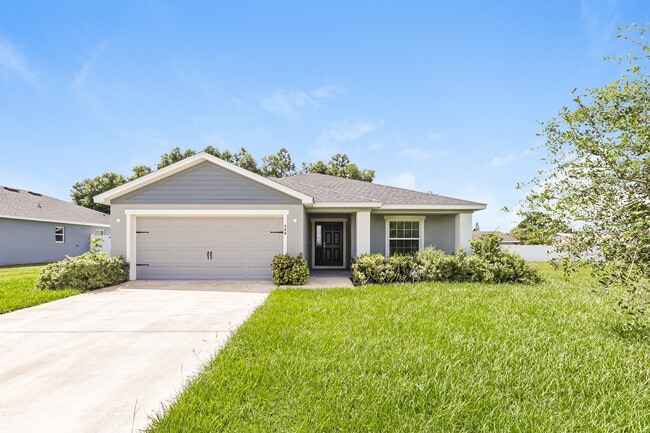 Building Photo - 944 First Dr, Eagle Lake, FL