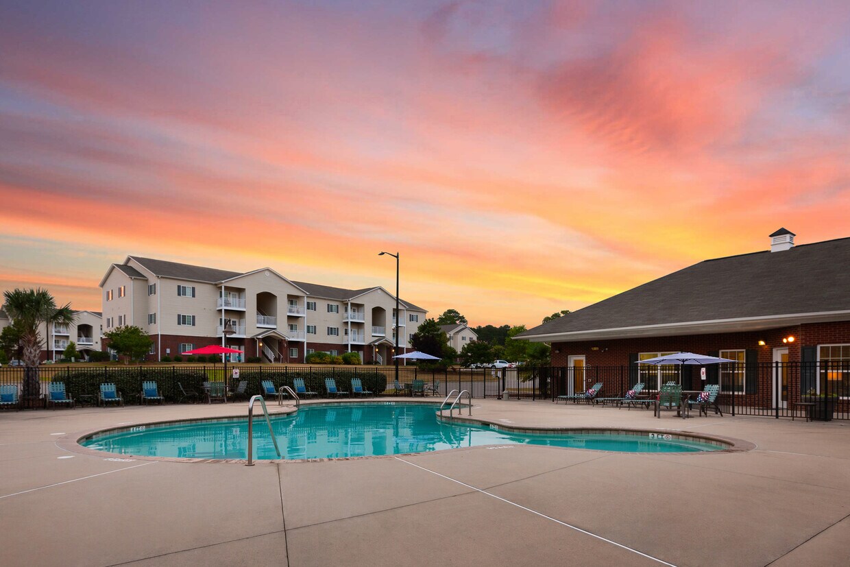The Summit on 401 Apartments Fayetteville, NC