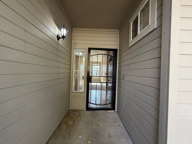 Building Photo - Single story home in Salida!