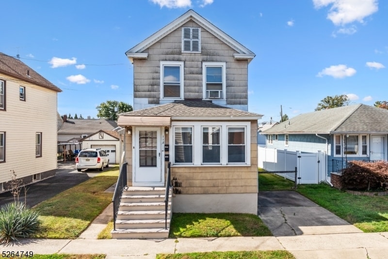 Primary Photo - 118 S 7th Ave
