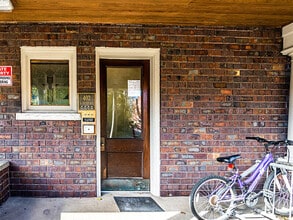 Building Photo - 402 S 5th Ave