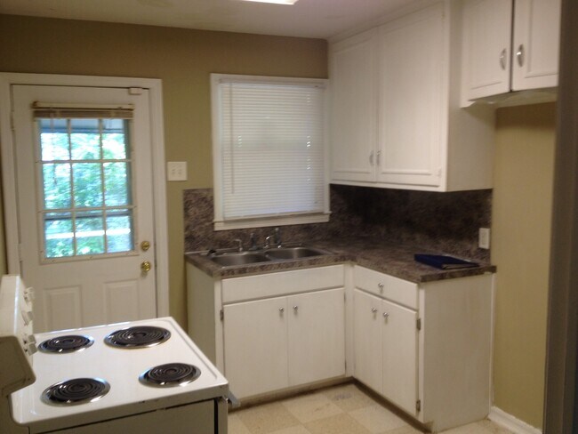 Foto del edificio - **AVAILABLE NOW**East Columbus 2 Bedroom / 1 Bathroom Home for Rent***