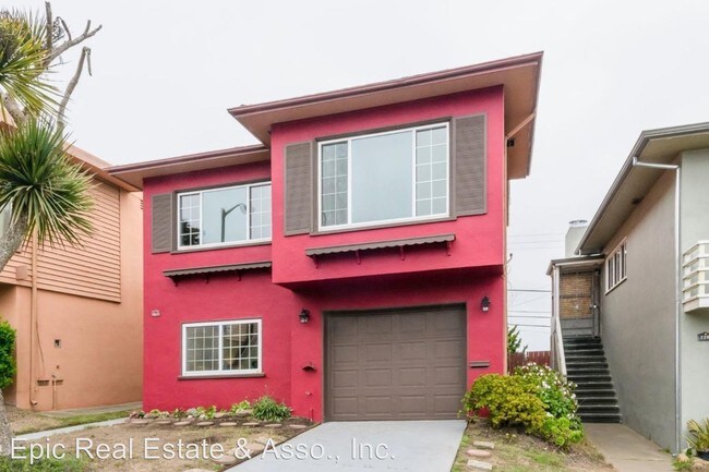 Building Photo - 227 Palisades Dr