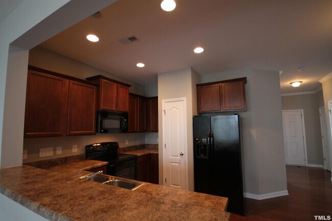 Foto del edificio - 2493 Ashton Park Ln