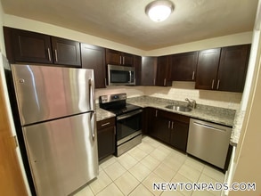 Building Photo - 266 Grove St