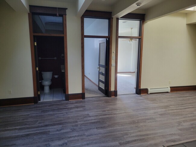 Living / Dining - 519 W College Ave