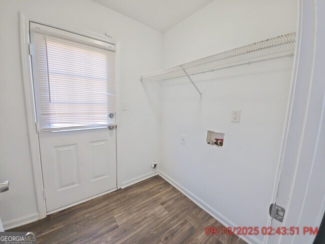 Foto del edificio - 121 Crystal Brook