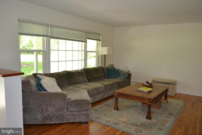 Foto del edificio - 3237 Berkshire Rd