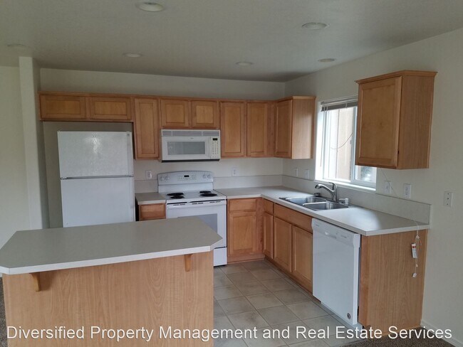 Foto del edificio - 4159 Thoroughbred Ave SE