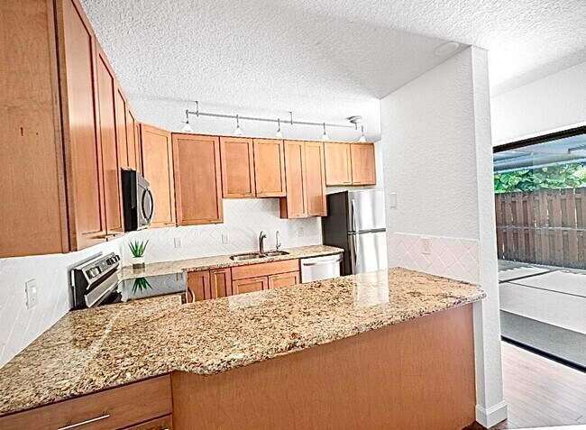 Building Photo - 825  Center Street 10d Jupiter Fl 33458