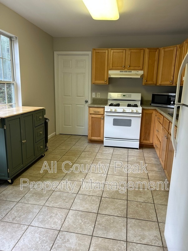 Building Photo - 3532 Dell Trail