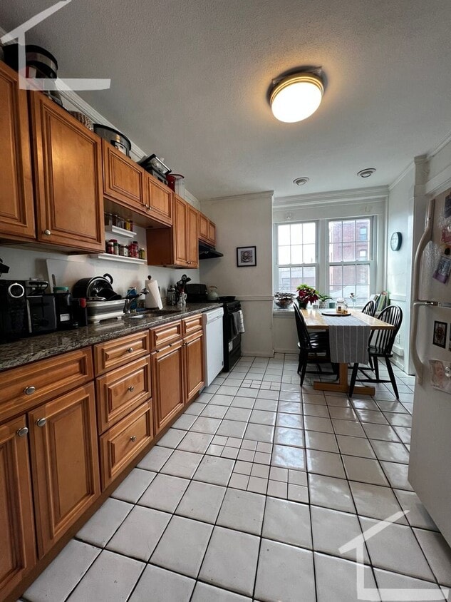 BROOKLINE VILLAGE - CLOSE TO LONGWOOD - 3B... - BROOKLINE VILLAGE - CLOSE TO LONGWOOD - 3B...