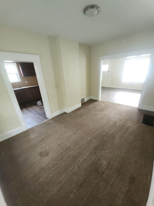 Foto del edificio - 3 Bed 1 Bath