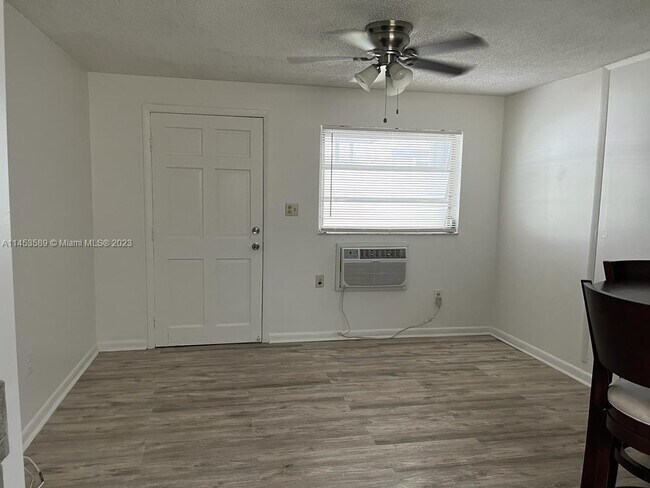 Foto del edificio - 2314 SW 60th Ave