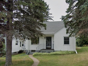 Building Photo - 1313 N 20th Ave E