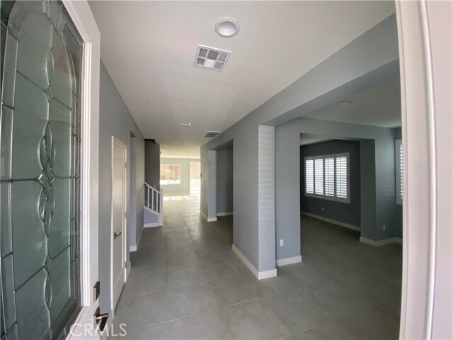 Building Photo - 32207 Spun Cotton Dr