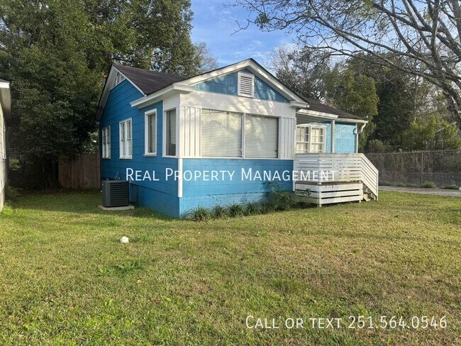 Foto del edificio - 207 Pinehill Dr