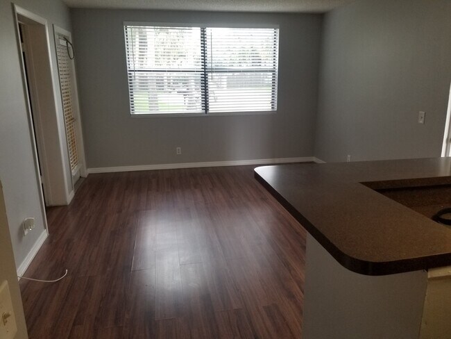 Building Photo - ONE BEDROOM ONE BATHROOM! WATERFRONT COMMU...