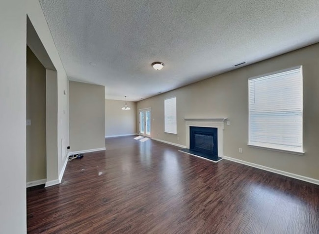 Building Photo - 301 Cline Falls Dr