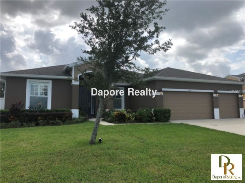 Foto principal - Beautiful 4 bedroom 2 bath 3 car garage home!