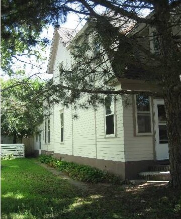 Building Photo - 3311 Elliot Ave