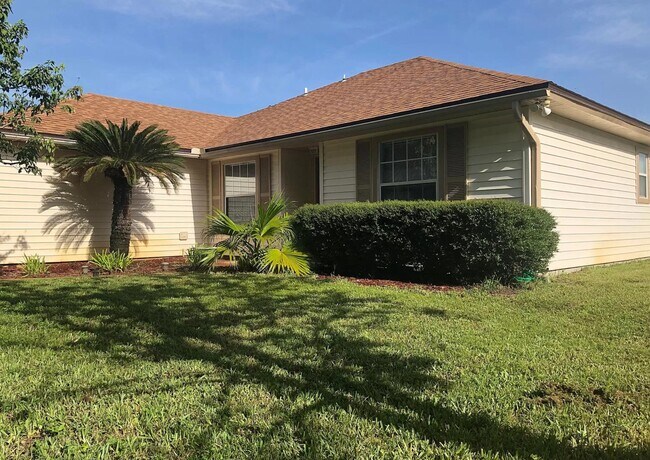Building Photo - 13613 Las Brisas Way
