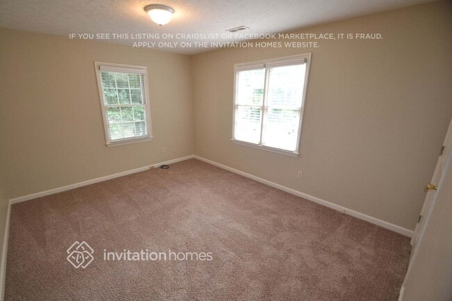 Building Photo - 3375 Dogwood Dr