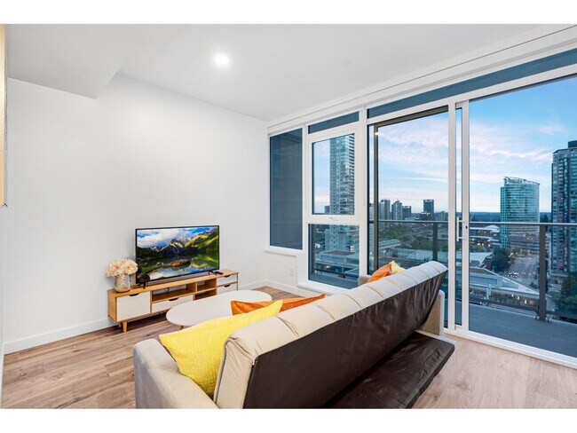 Photo du bâtiment - 13428-13105 105 Ave