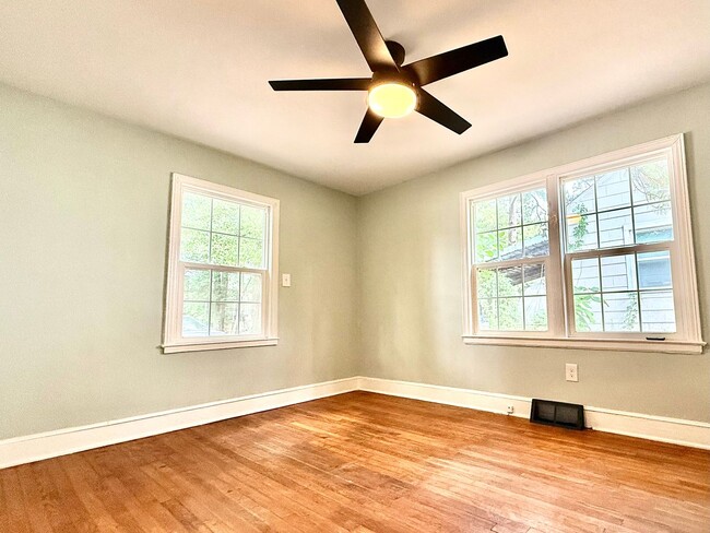 Building Photo - 3 Bedroom 1 Bathroom Home in Durham