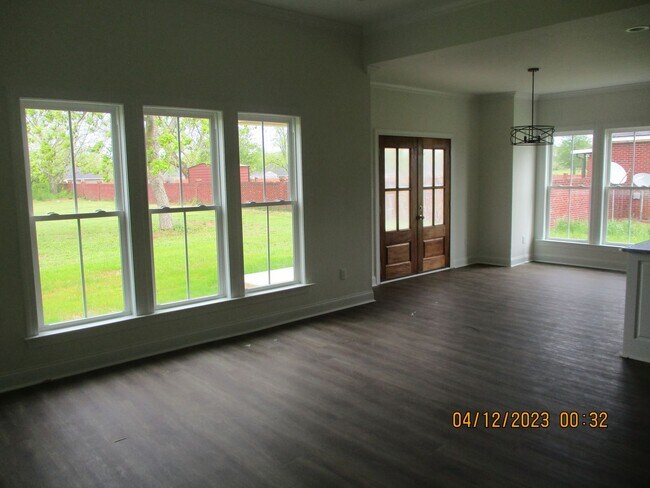 Building Photo - 122 Chelmsford Ct