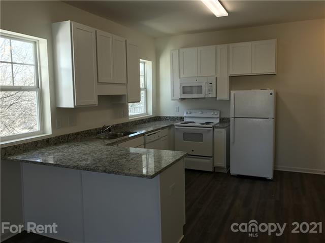 Building Photo - 17905 Delmas Dr