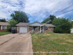 Building Photo - 511 Traub Pl