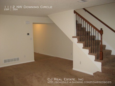 Building Photo - 1112 NW Downing Ct