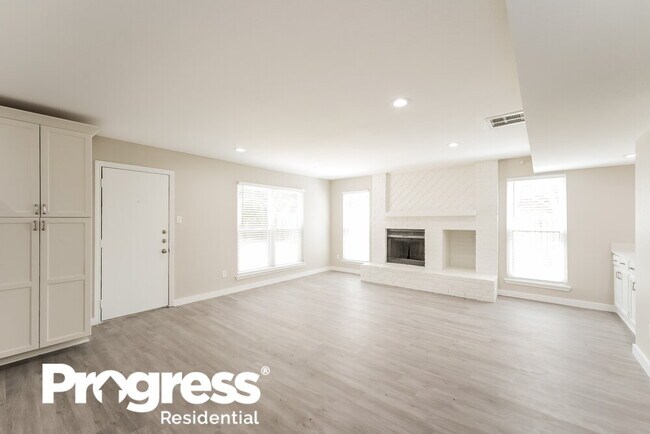 Foto del edificio - 15902 Manfield Dr