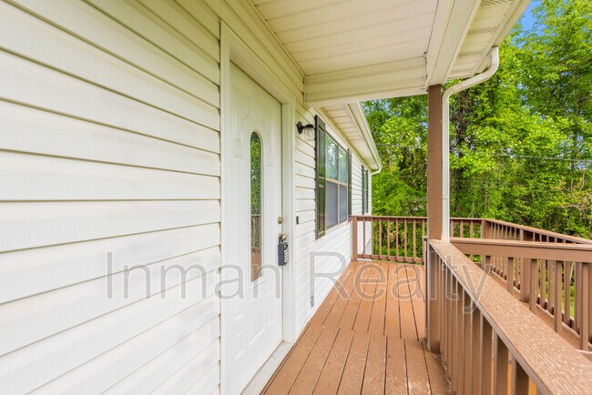 Building Photo - 1705 Ten Oak Way