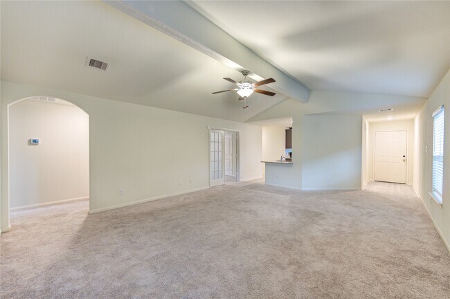 Building Photo - 15214 Central Lakes Dr