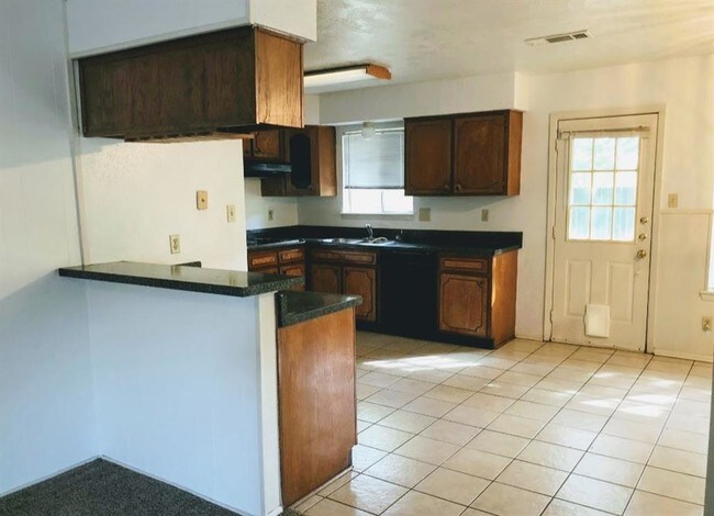 Foto del edificio - 15730 Sea Lark Rd